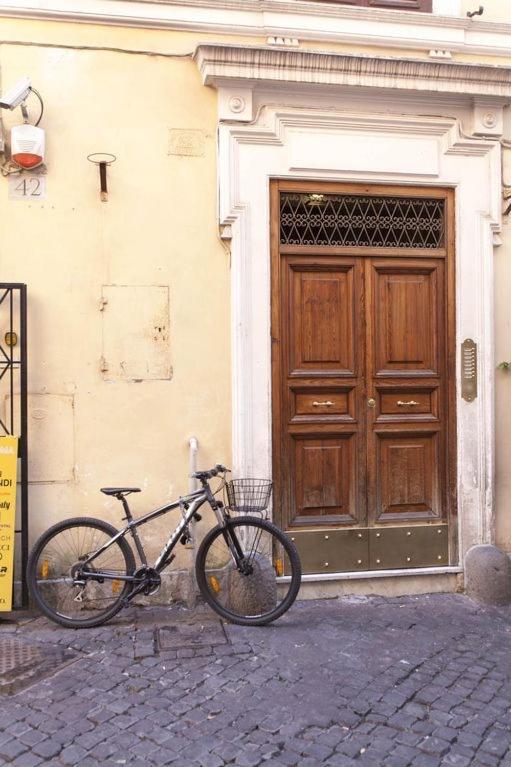Apartmán Casa Vacanze Al Corso Řím Exteriér fotografie
